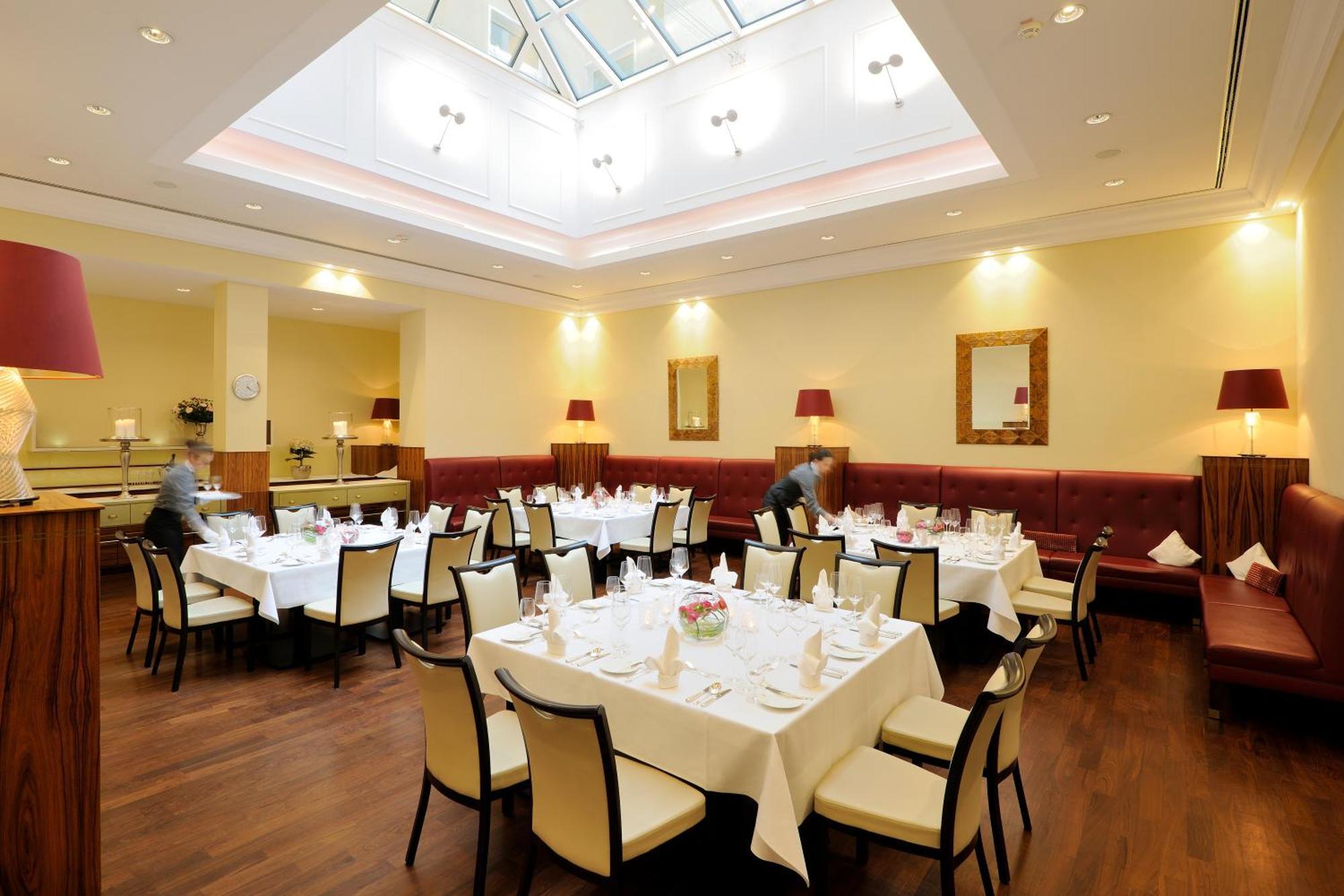 Kastens Hotel Luisenhof Hanover Exterior photo The restaurant