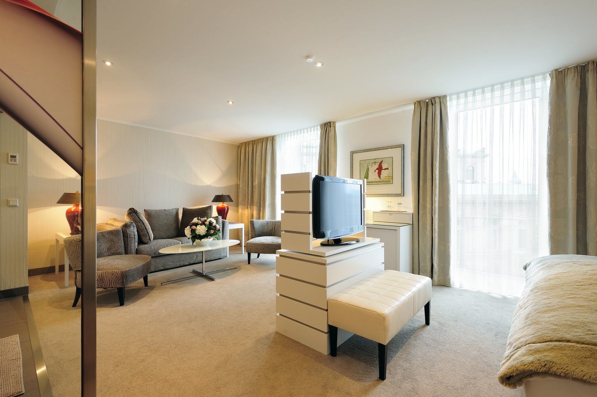 Kastens Hotel Luisenhof Hanover Exterior photo A suite at the Hotel de France
